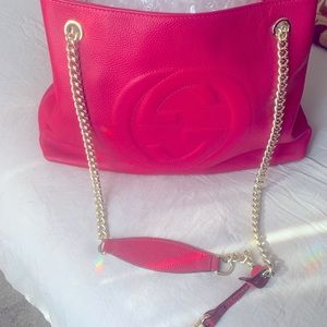 Gucci Soho Medium
Leather Tote Bag